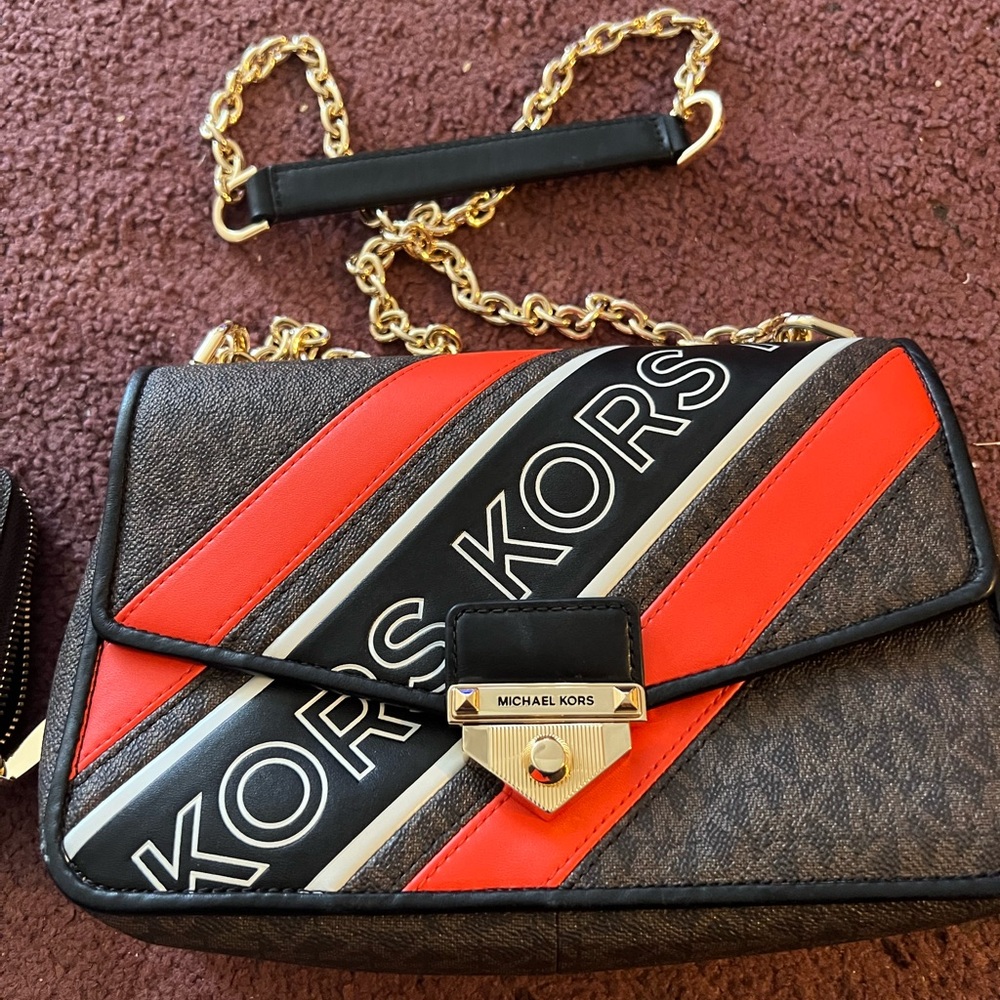 Michael Kors Crossbody matching purse/wallet